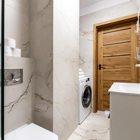 Verdant Haven Apartman