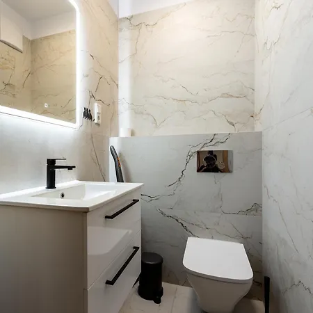 Verdant Haven Apartman *